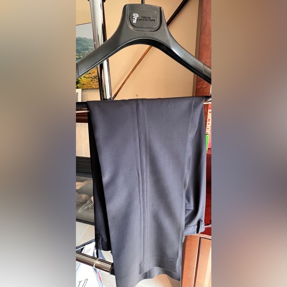 Versace Men’s blue suit, size 40 US (50 EU) - Picture 2 of 9